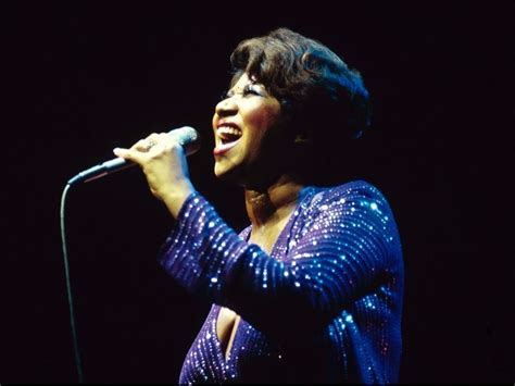  Respect -  Từng Là Bài Hát Khủng Hoảng Của Aretha Franklin Giờ Đây Lại Trở Thành Quốc Ca Cho Phụ Nữ